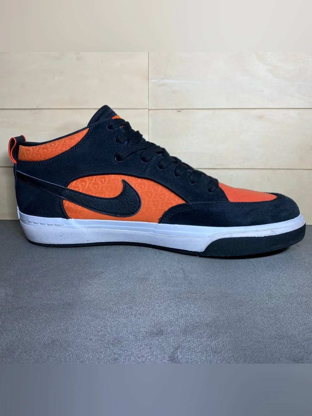 Nike React Leo Baker Black Orange Men's Size 11.5 Skate Shoes Sneaker DX4361-002